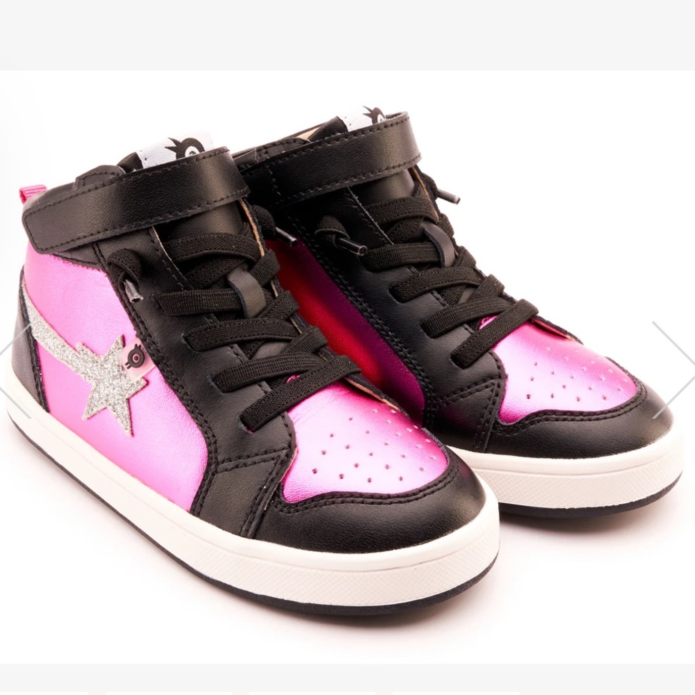 Old Soles Girl’s 1007 Team Star Fuchsia Foil Sneakers, size 32, US size 1